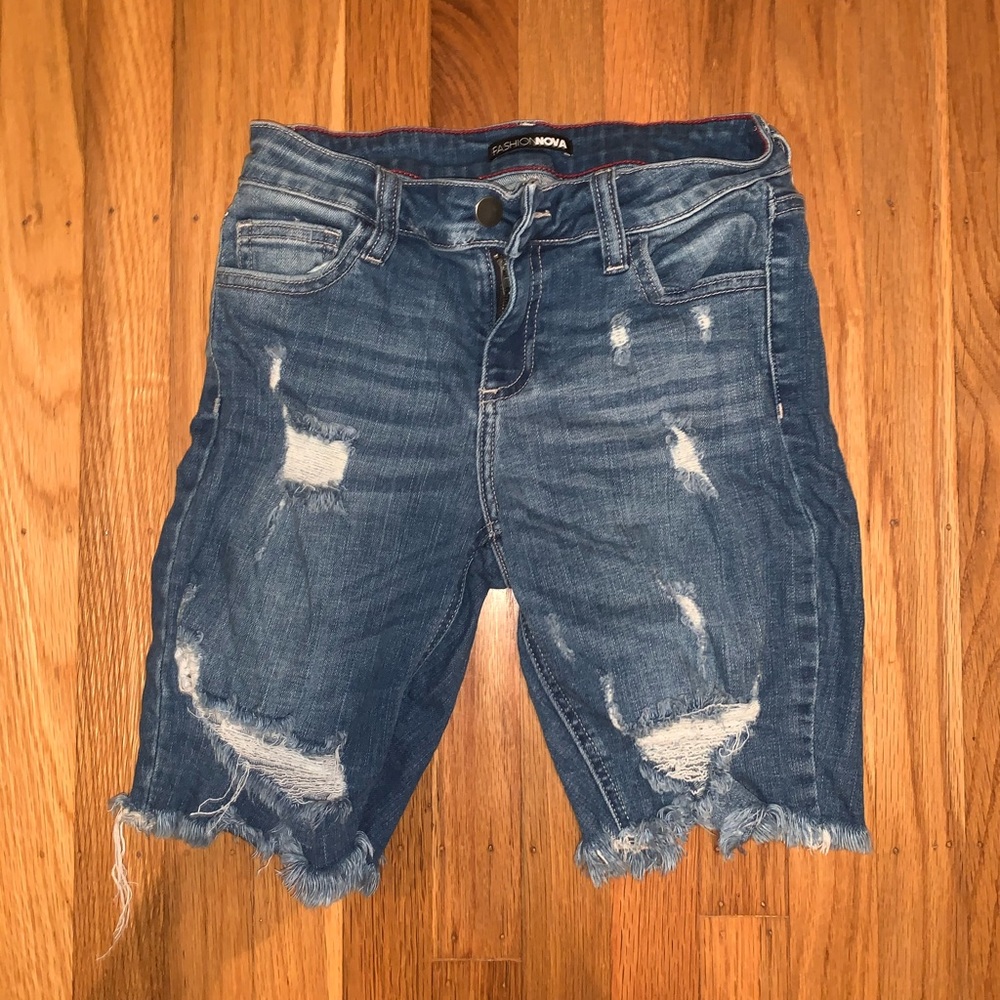 Fashion Nova Denim Shorts - Picture 2 of 2